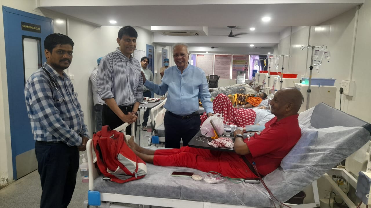 MD, DR. HEMANTH VISITED DIALYSIS CENTRE AND BLOOD CENTRE, KARKHANA